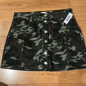 Camo. Sky and sparrow camo button down skirt. Purchased from Zumiez online-NWTs